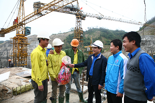 Nhiều thanh niên công nhân có thành tích xuất sắc trong lao động, sản xuất sẽ được biểu dương tại “Ngày hội thanh niên công nhân làm theo lời Bác”.