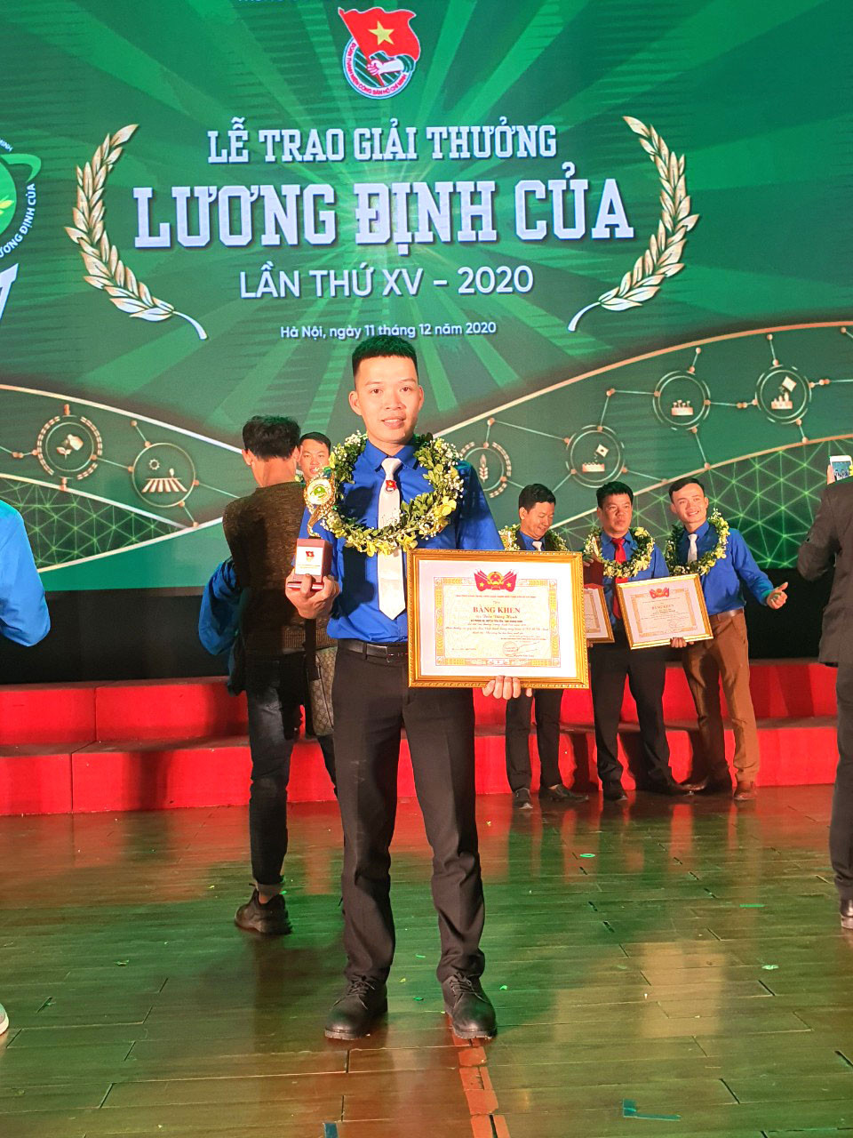 1866305_tran_dang_hanh_nhan_giai_thuong_luong_dinh_cua_nam_2020_14134410