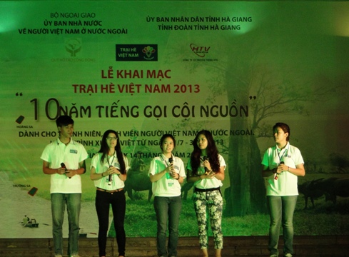 Các tiết mục giao lưu văn nghệ của các bạn trại sinh