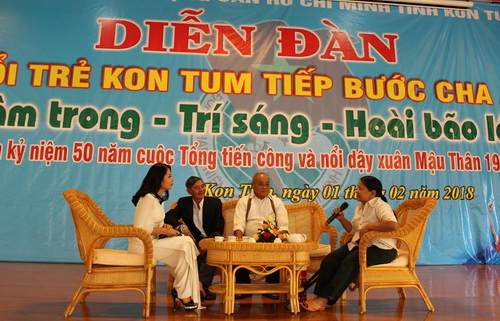 Diễn đàn Tuổi trẻ Kon Tum tiếp bước cha anh với Tâm trong - Trí sáng - Hoài bão lớn