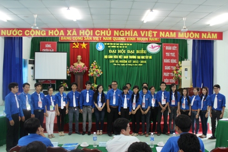 Ra mắt BCH Hội sinh viên Trường Đại học Tây Đô, nhiệm kỳ 2013 – 2015.