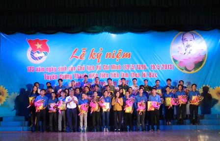 Kiên Giang: 50 gương thanh niên tiên tiến học tập và làm theo Bác năm 2012 được tuyên dương