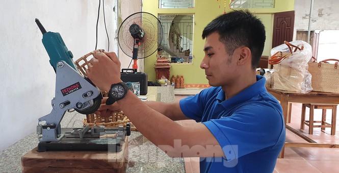 Thổi hồn quê vào túi xách truyền thống kết hợp chất da hiện đại - ảnh 3