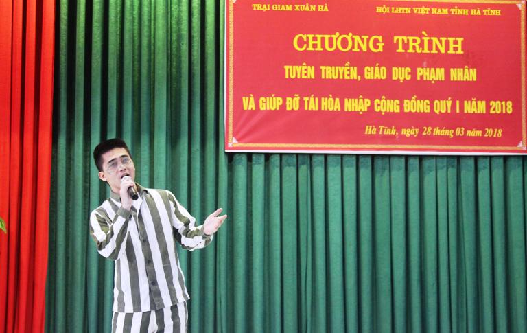 Tiết mục văn nghệ do phạm nhân trại giam xuân Hà Biểu diễn